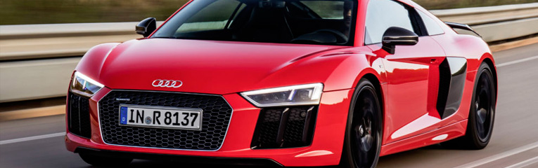 Audi R8 vermelho.