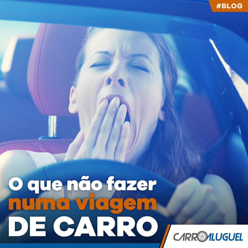 Mulher bocejando ao volante