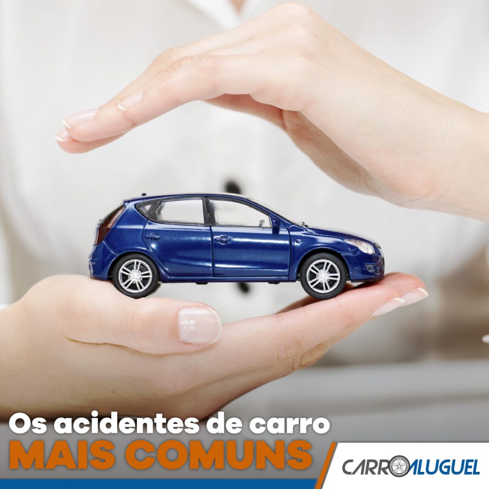 Imagem figurativa de uma mão feminina segurando um carro azul