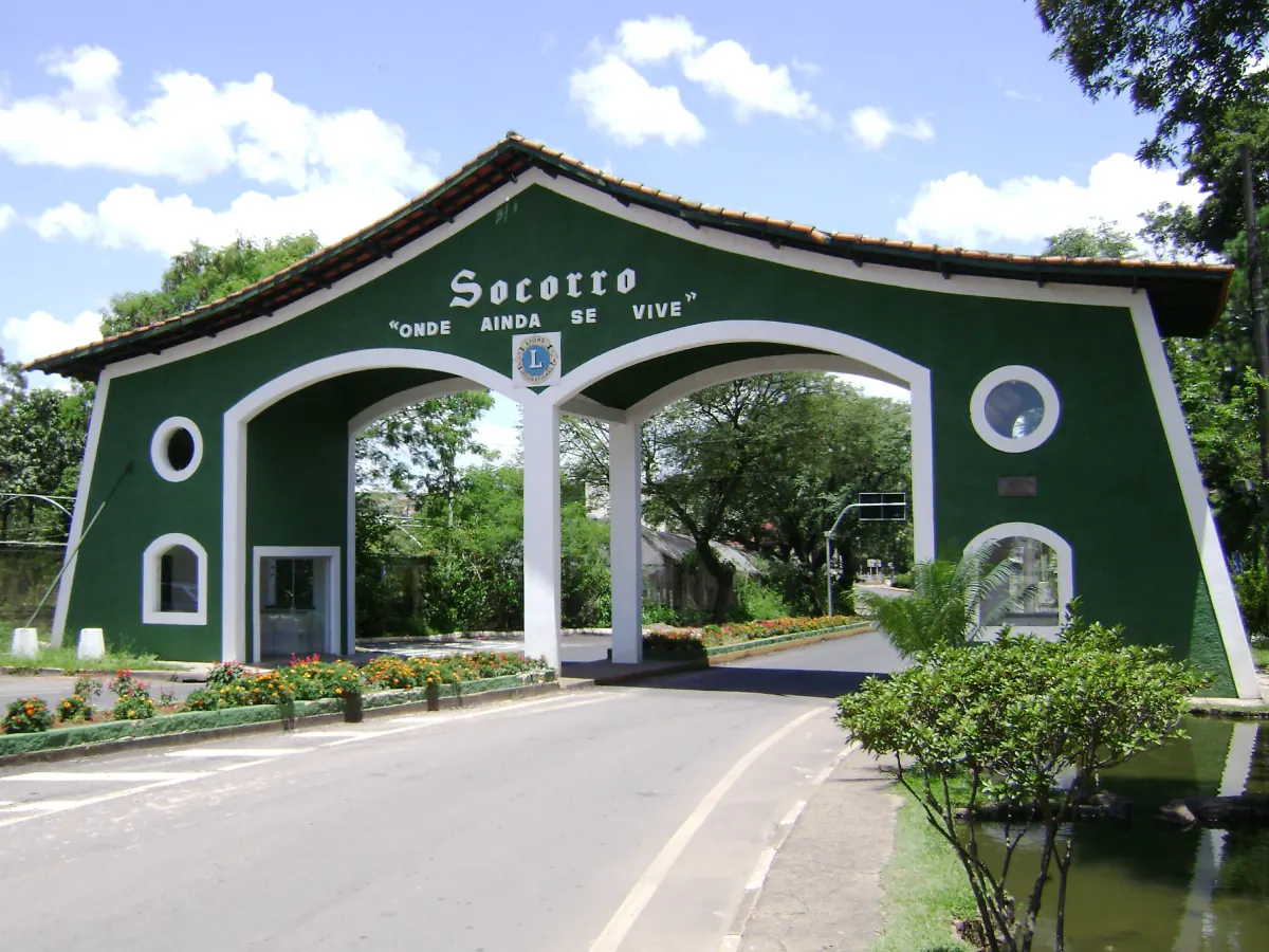 Pórtico de entrada para a cidade de Socorro